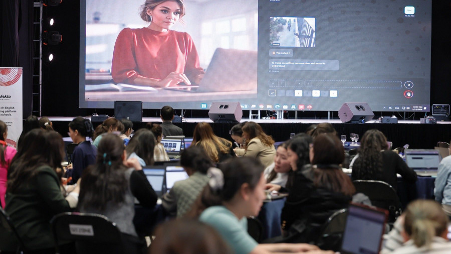 Алслагдсан дүүргүүдийн 7000 гаруй сурагч, 2000 гаруй төрийн албан хаагч хиймэл оюун ухаанд суурилсан англи хэлний онлайн сургалтад хамрагдана