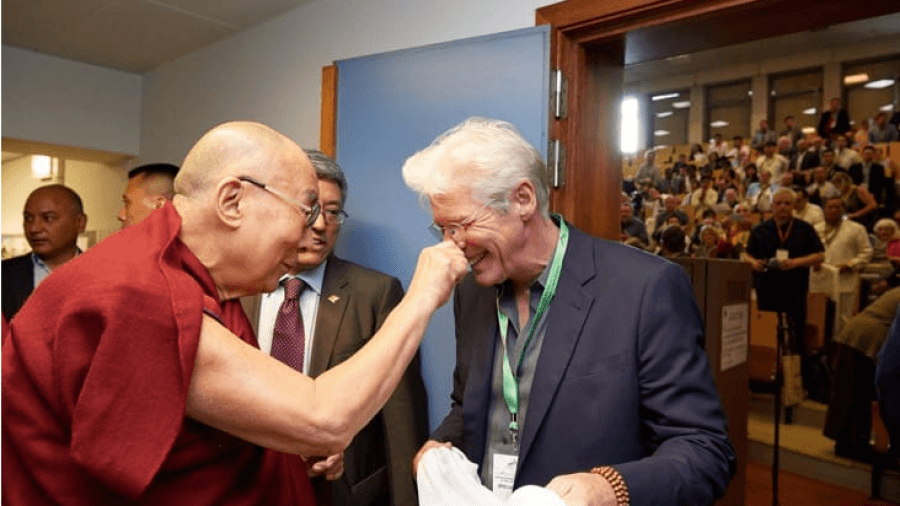 Далай ламын сайн найз, хүүхнүүд төдийгүй эрчүүдийн шүтээн