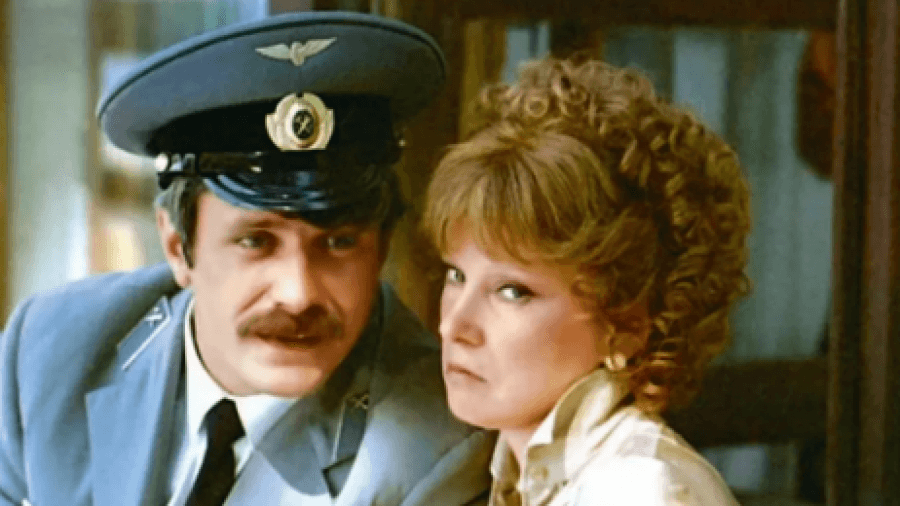 А.Жигарханян: Амьдрал хурлын танхимд биш, гал тогооны өрөөний ширээний ард шийдэгддэг юм шүү дээ