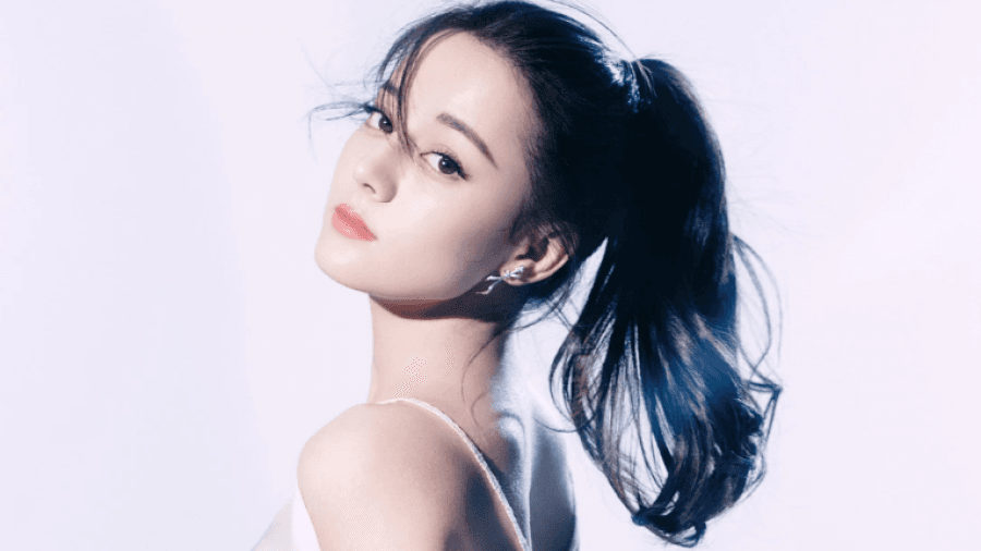 Шинжаан уйгураас Хятадын урлагт од болсон үзэсгэлэнтэй таван эмэгтэй жүжигчин