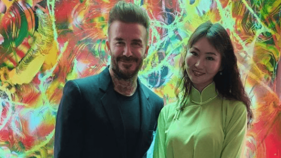 Дэвид Бекхэм Монголд зочилж, хөлбөмбөгч болох мөрөөдөлтэй хүүхдүүдэд урам өгөхийг хүсдэг