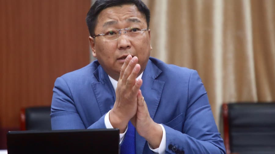 ЖДҮГ-ын дарга Я.Эрдэнэсайханы “журам зөрчиж олгосон” зээлүүдийг шалгая