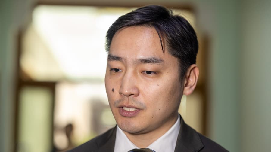 Г.Лувсанжамц: Ёс зүйн асуудлыг хуульчилна гэж байгаа нь коммунизм эргэж ирнэ гэсэн үг