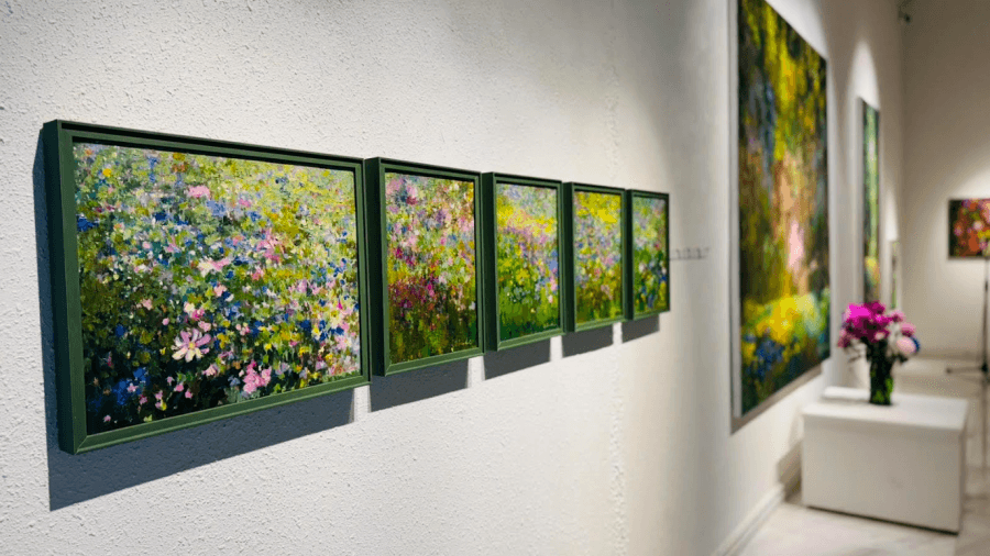 Зураач Ө.Гандуламын “Нуугдсан цэцэгс” үзэсгэлэн энэ сарын 24-нд өндөрлөнө