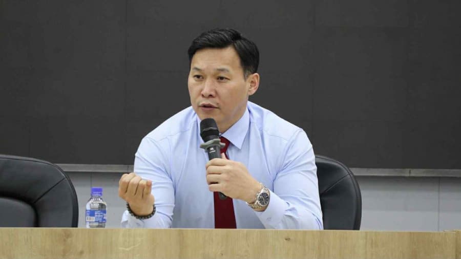 Т.Мөнхсайхан: Салбарыг хэн удирдах нь нэг номерын асуудал биш