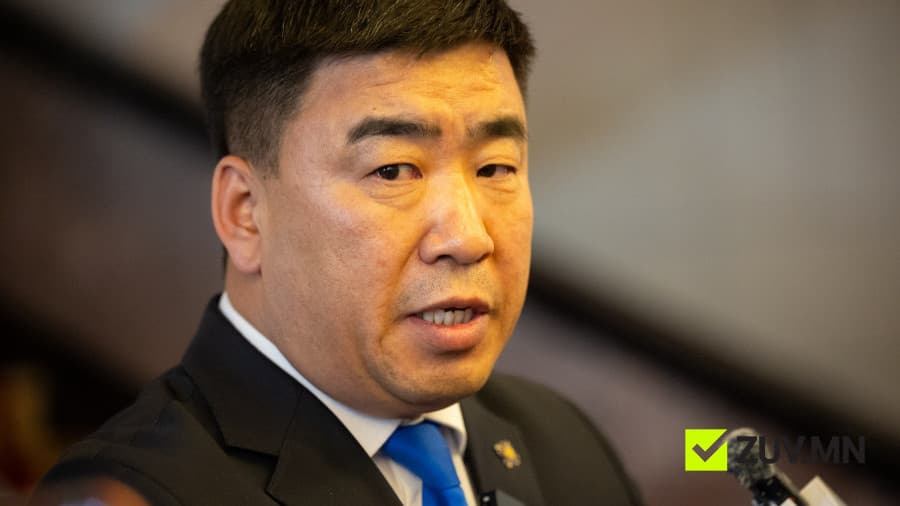 Ц.Идэрбат: Махны үнийг судлахаар саравчтай малгайгаа өмсөөд утсаа бариад явсан