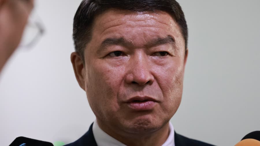 Л.Батлут: Намайг үүрээр хүндэт харуул жагсаж хүлээж авсан нь дүрэм журмын дагуу л болсон зүйл