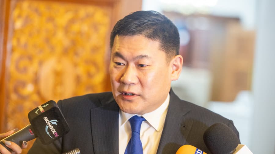 Л.Оюун-Эрдэнэ: Б.Энхбаяр "Бодь"-ийн 110 сая долларын хэргийн задаргаагаар төрийг барьцаалж байна