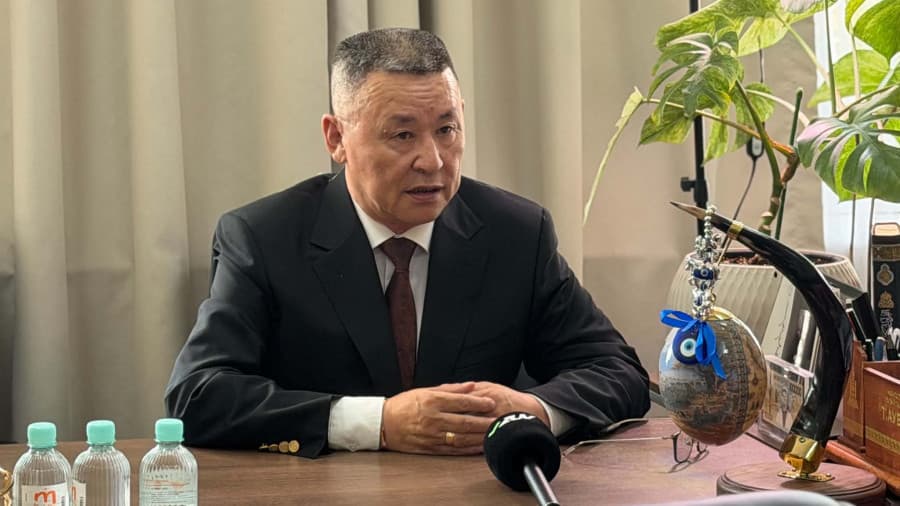 Ш.Адьшаа: Улсын төсөв жил ирэх тусам тэлж байгаа ч ахмад настны тэтгэврийн нэмэгдэл, нийгмийн хамгааллын асуудалд зарцуулагдахгүй байна