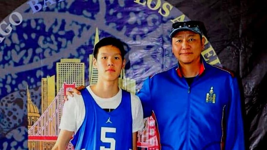 Ц.Шаравжамц: Хүү минь NBA-н​ албан ёсны гэрээ хийсэн анхны Монгол боллоо