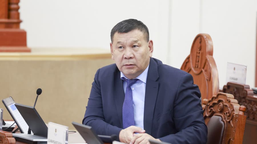 Ж.Батжаргал: Төсвөөс цалин, хүүхдийн мөнгө, тэтгэвэр зэрэг хөдөлгөж болохгүй зардлаа хөндөөгүй