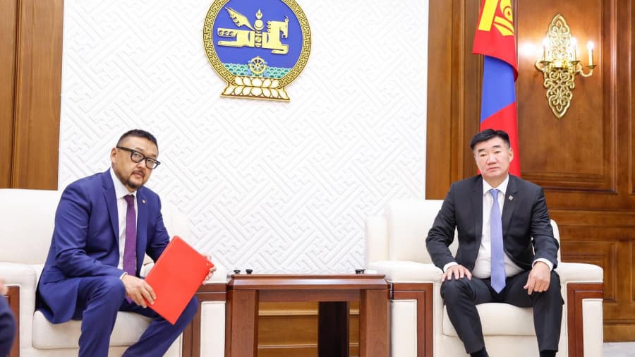 Төсвийн хөрөнгө оруулалтын үр ашгийг сайжруулах, төсөвт өртгийн өөрчлөлт, гүйцэтгэлд тавих хяналтыг сайжруулах хуулийн төсөл өргөн барьжээ