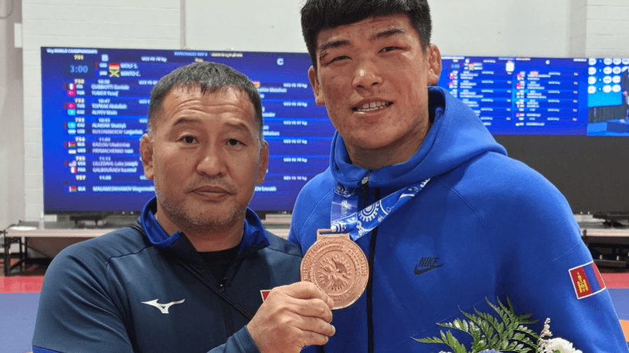 ​ Н.Батбилгүүн залуучуудын ДАШТ-ээс хүрэл медаль хүртлээ