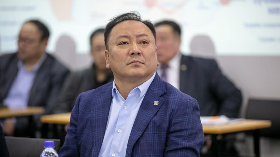 Д.Батбаяр: Хүмүүс түгжрэл, тэгж зогсолт гэхээр цочирдохоо ч больсон байна