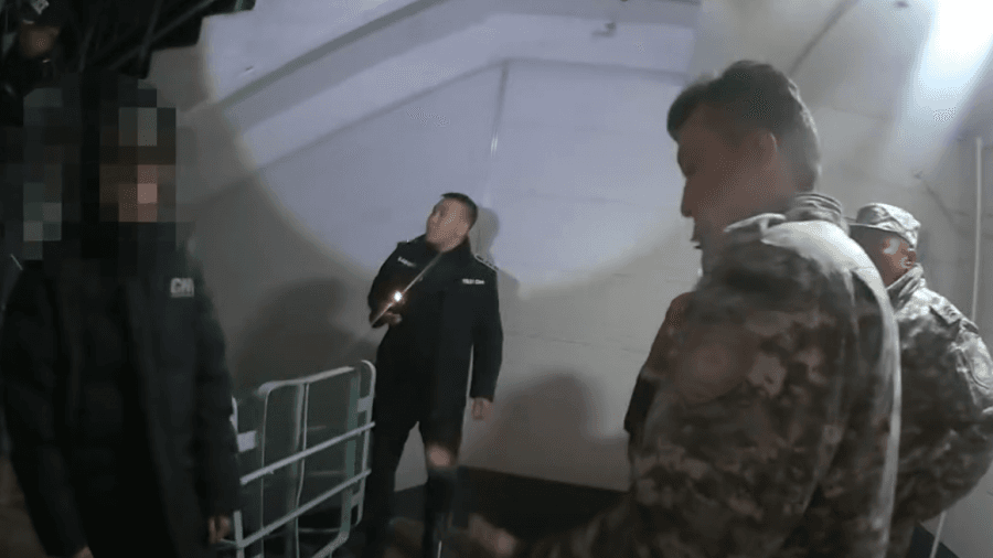 Амиа хорлох гэж байсан 16 настай, эрэгтэй хүүхдийг алба хаагчид аварчээ