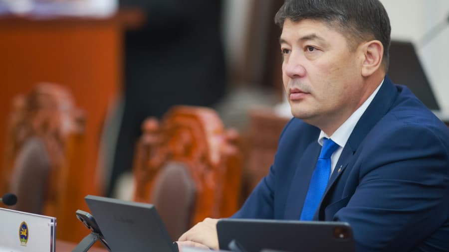  Т.Аубакир: “Ажилгүйдлийн тэтгэмжийг төр биш, ажил олгогч нь хариуцах ёстой” гэж үздэг улстөрчид бий