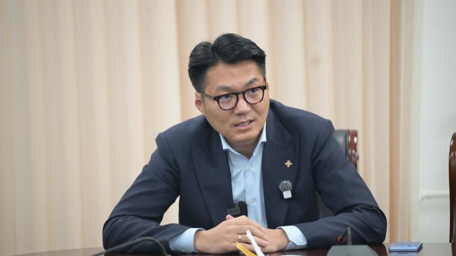 Нөөцтэй хэр нь шатахуун өгөхгүй дараалал үүсгэсэн ШТС-уудын газрын зөвшөөрлийг цуцлах хүртэл арга хэмжээ авна