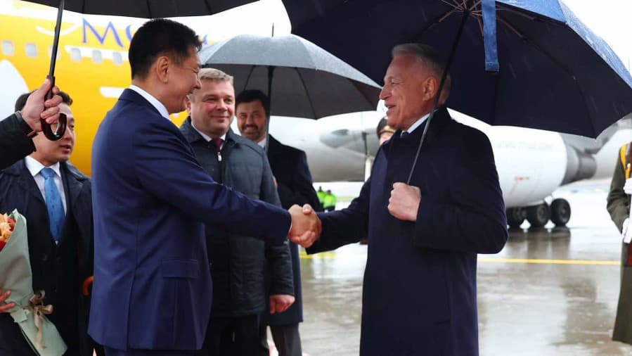 Ерөнхийлөгч У.Хүрэлсүх Бүгд Найрамдах Беларусь Улсад төрийн айлчлал хийхээр хүрэлцэн ирлээ