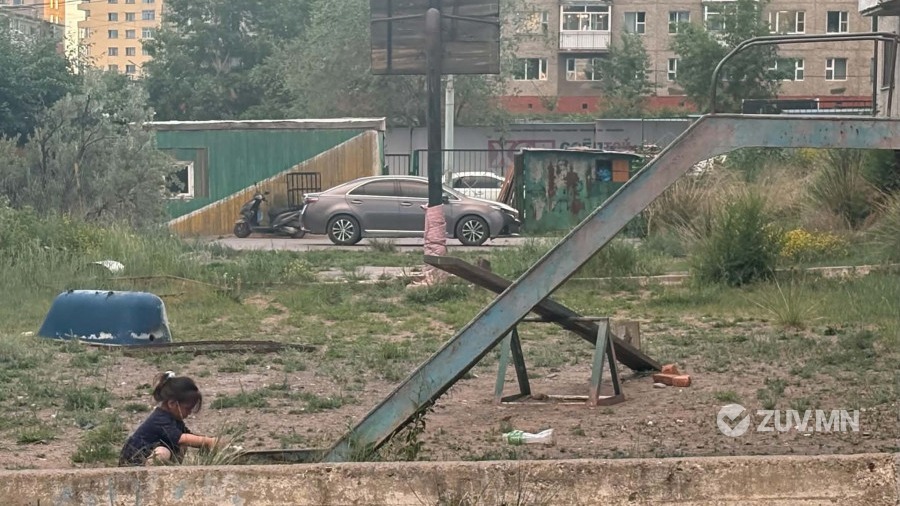 Сурвалжилга: Хүүхдийн төлөө за гэсэн ч засагддаггүй тоглоомын талбай